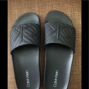 NWT Calvin Klein Asher Slides, Size 9, Black